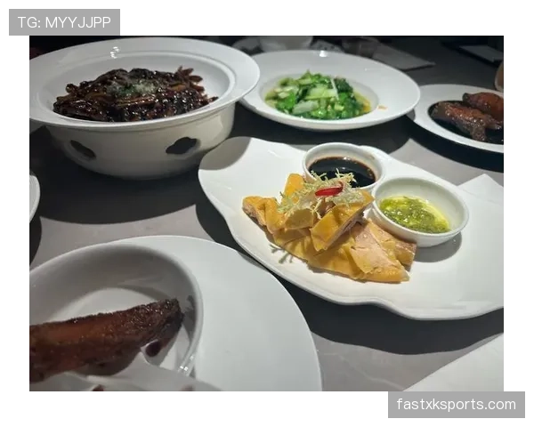 张家齐训练完回家,一顿自制豪华大餐简直像开五星级餐厅 张家齐训练完回家,一顿自制豪华大餐简直像开五星级餐厅